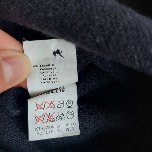 Moschino black cashmere wool blend knit sweater with ruffle knit detail Vintage - Picture 3 of 7